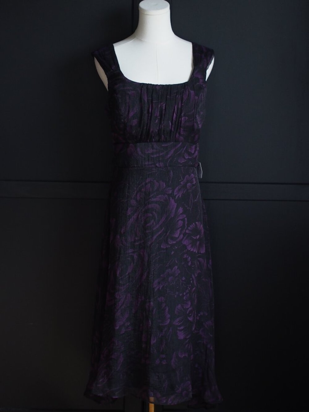 Jessica | NWT Beautiful Sleeveless, Formal, Floral Dress